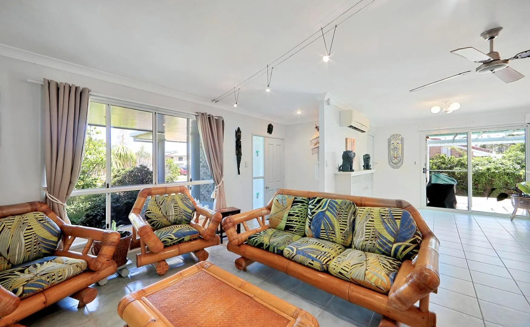 Holiday home Tranquil Tides Villa Bargara Australia